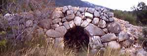 Cabanne de pierre. Aiguines 